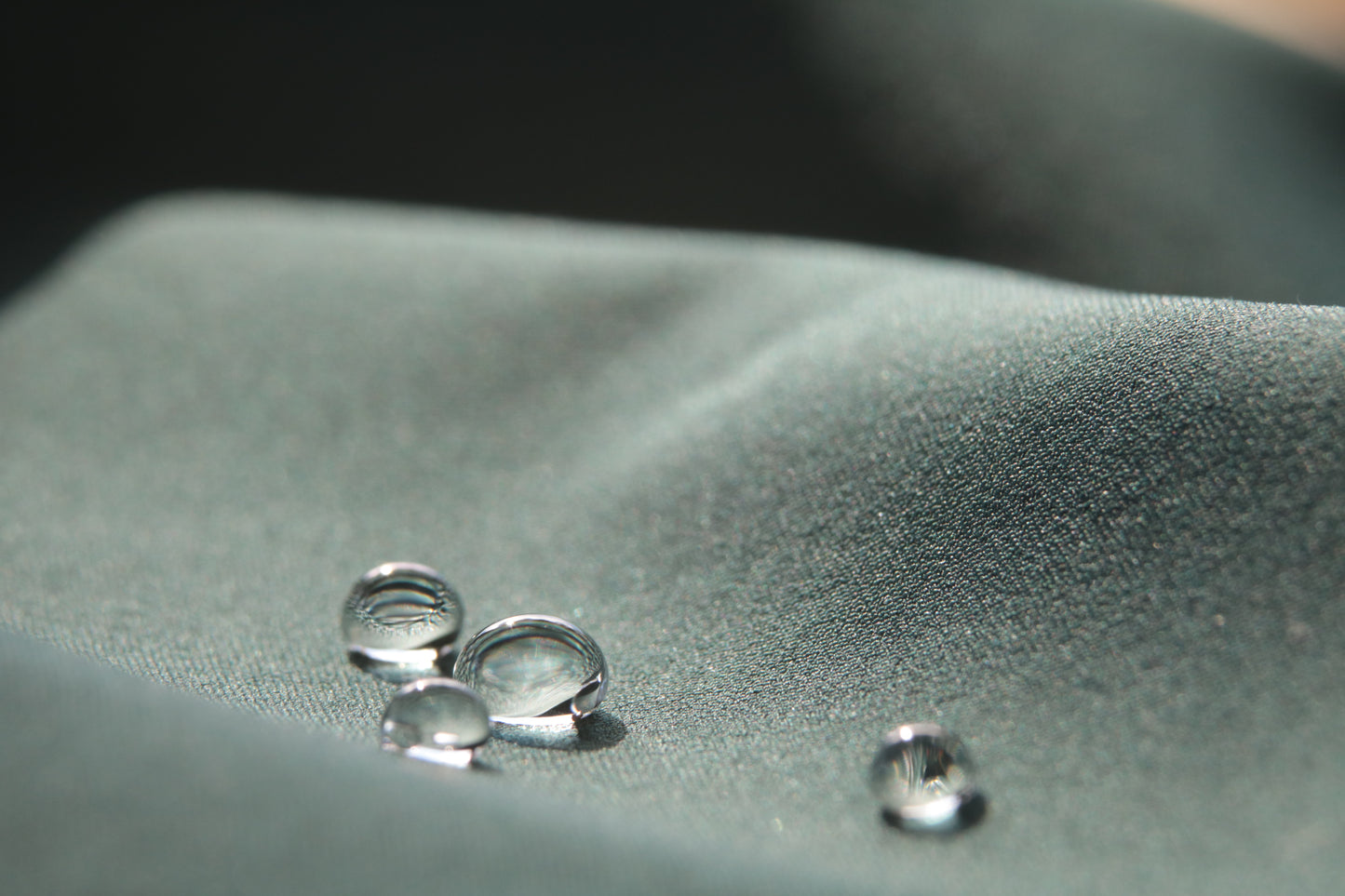 Kapuch' pro - La capuche déperlante et légère en softshell